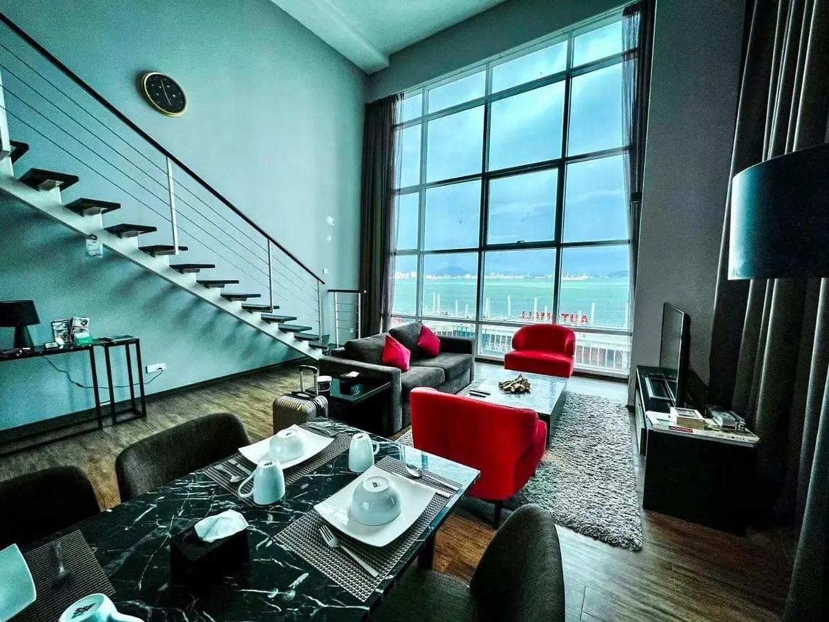 Urbano Luxury Maritime Suite George Town