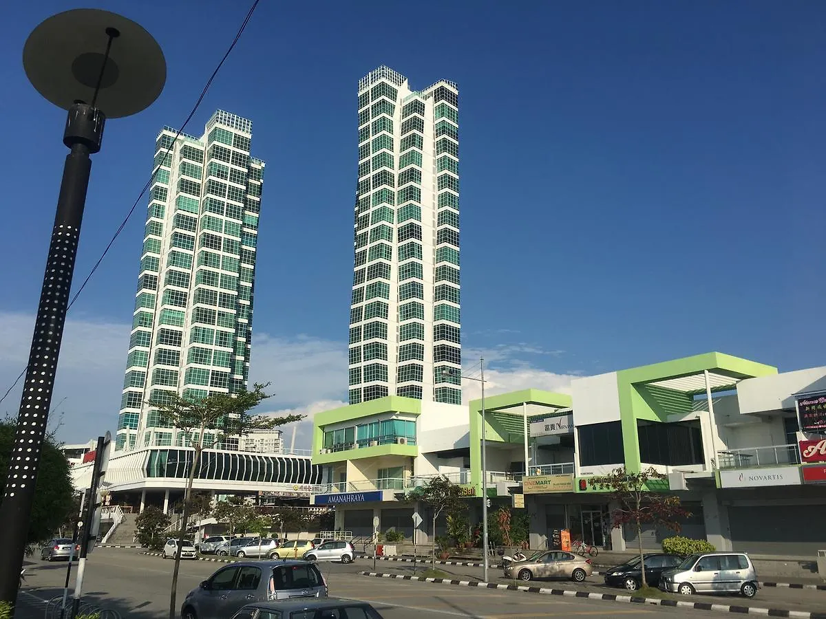Urbano Luxury Maritime Suite George Town Apartment